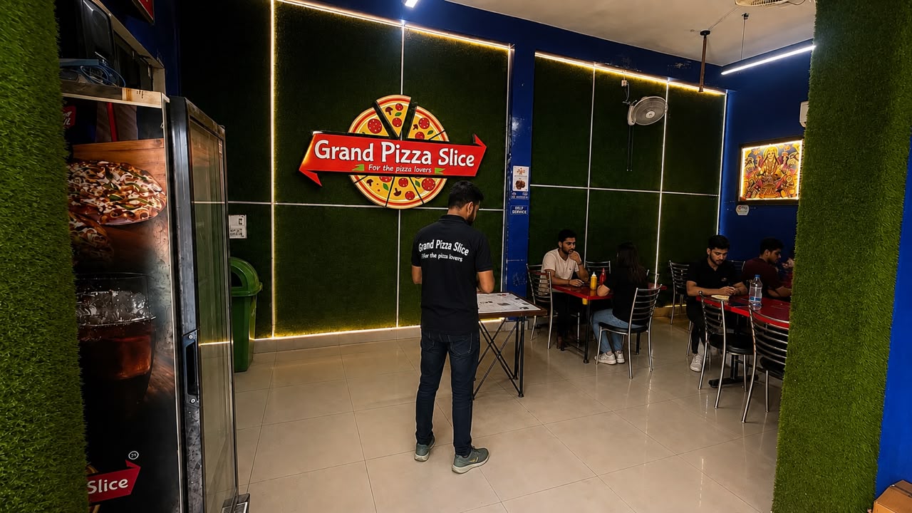 Grand Pizza Slice café interior